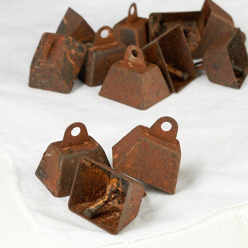 1-1/4" Rusty Tin Cow Bells - Bag of 12 Rusted Bells