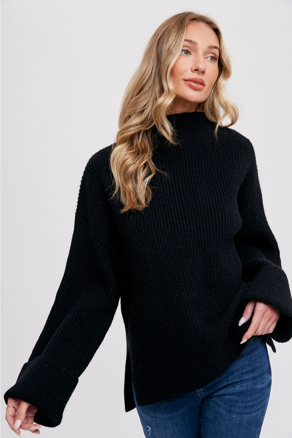 BLACK FUNNEL NECK PULLOVERE