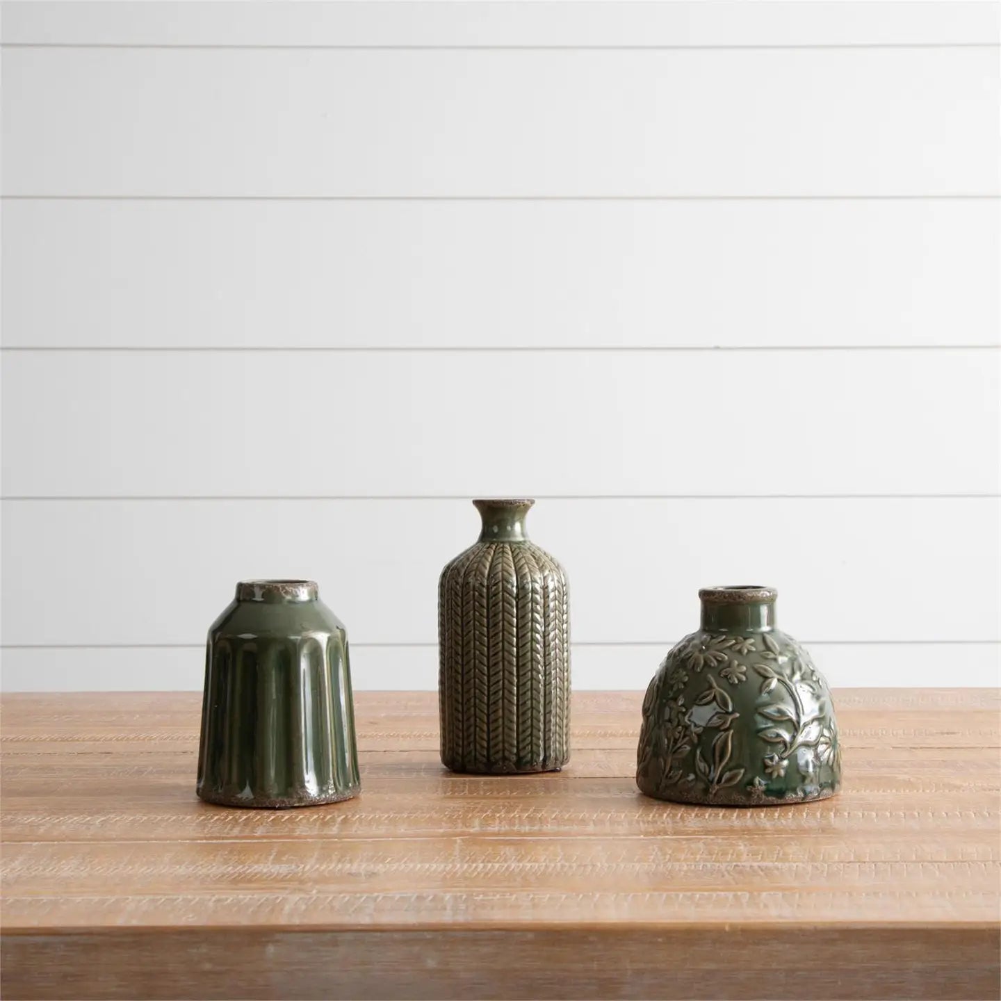 TEXTURED BUD VASE