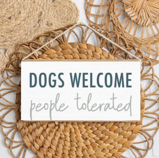 DOGS WELCOMED SIGN