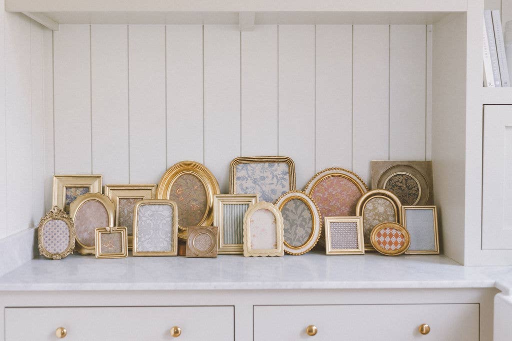 Antique Oval Photo Frame