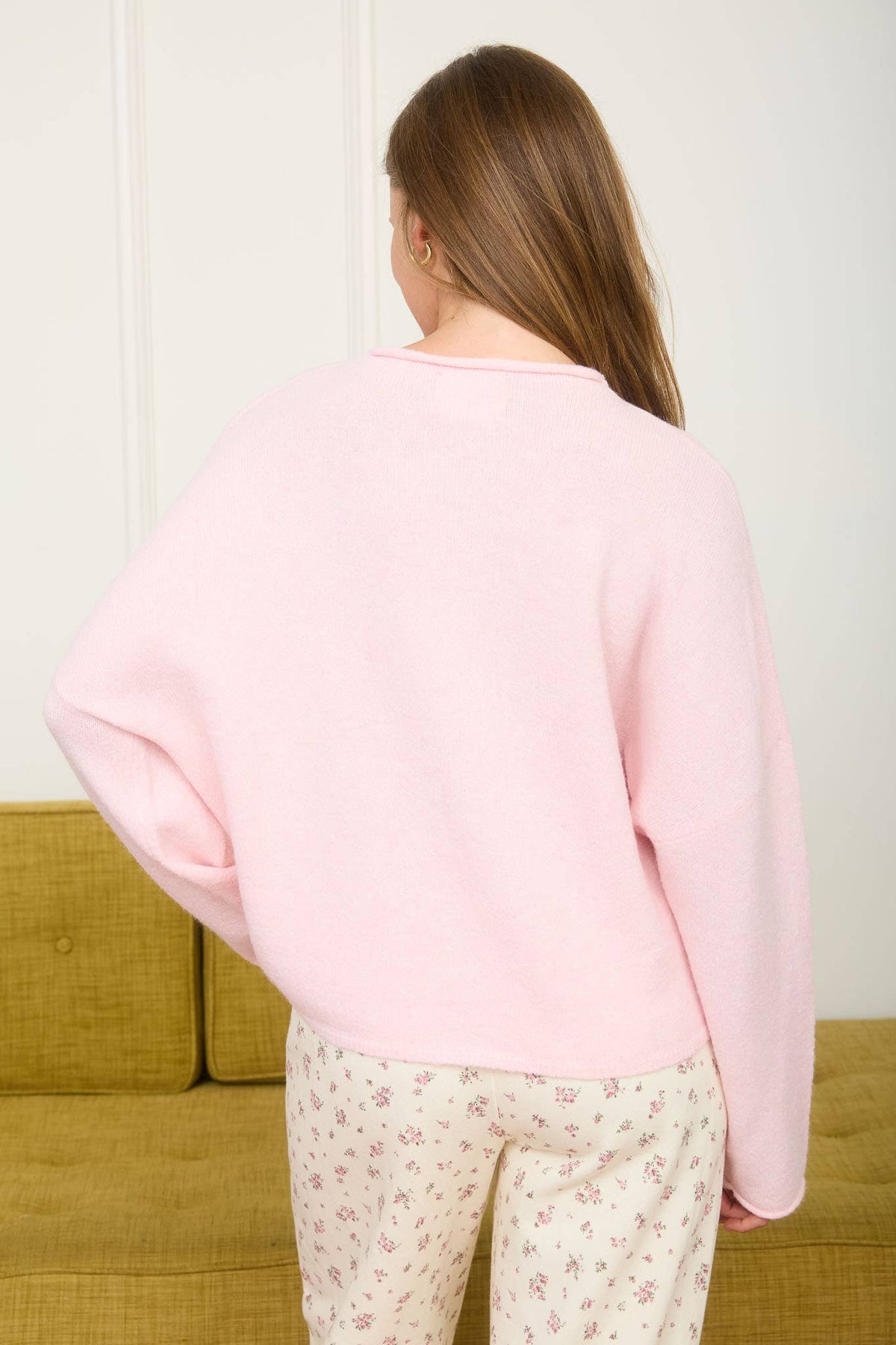 LIGHTWEIGHT BUTTON DOWN KNIT CARDIGAN